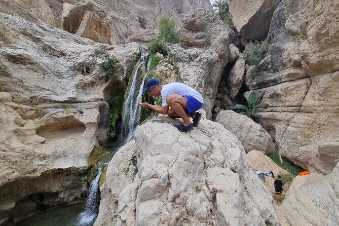 Private Full-Day Wadi Tiwi and Bimmah Sinkhole Tour from Muscat - Transportation & Duration: What to Expect