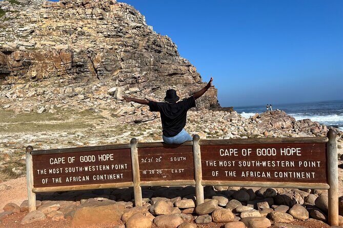 Private Guided Tour in Cape of Good Hope and Table Mountain - Starting Point and First Impressions