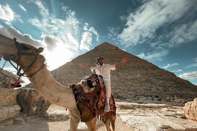 Private Guided Tour in Giza Pyramids, Valley Temple, and Sphinx - Who Should Consider This Tour?