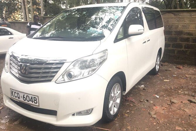 Private Luxury car hire for transfer from Nairobi to Arusha - Key Points