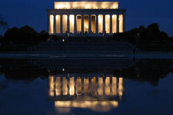Private Night-Time Monuments Tour of DC for up to 10 Guests - Final Thoughts: Who Will Love This Tour?