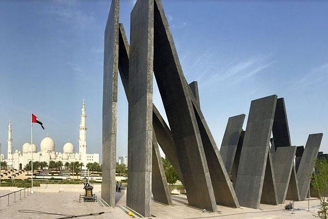 Private One-day Abu Dhabi Highlight Tour With Lunch - Practical Considerations