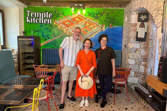 Private Split: History, Local Bites, Wine & Seafood Extravaganza - Authentic Experiences and Hidden Gems
