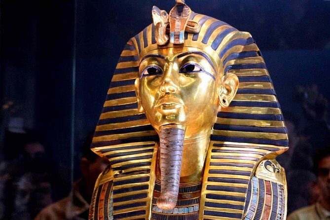 Private Tour Giza Pyramids & Egyptian Museum and Citadel & Old Cairo and Bazaar - Old Cairo: The Hanging Church and Historic Charms