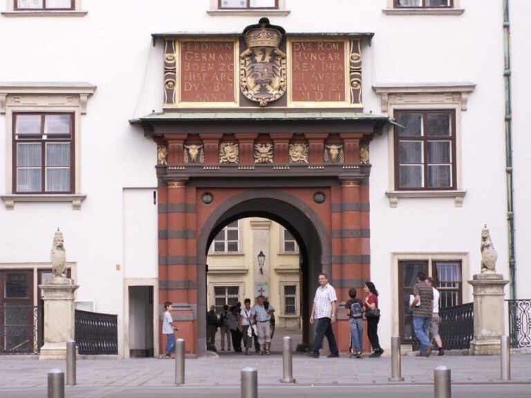 Private Tour: Imperial Treasury Vienna - The Value of a Private Tour