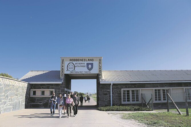 Private Tour Robben Island, Kirstenbosch and wine tasting - Who Should Book This Tour?