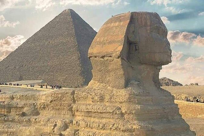 Pyramids & Camel Tour - A Closer Look at the Tour