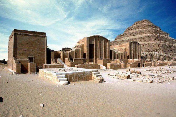 Pyramids Day Tour: Day Tour to Giza Pyramids, Sakkara and Dahshur Pyramids - Exploring the Itinerary in Detail