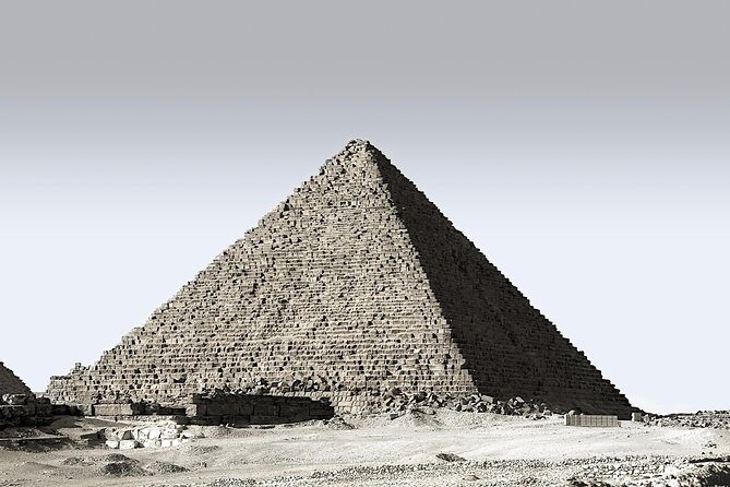 Pyramids of Giza & Sphinx & valley temple Tour with Egyptian lunch - The Sum Up