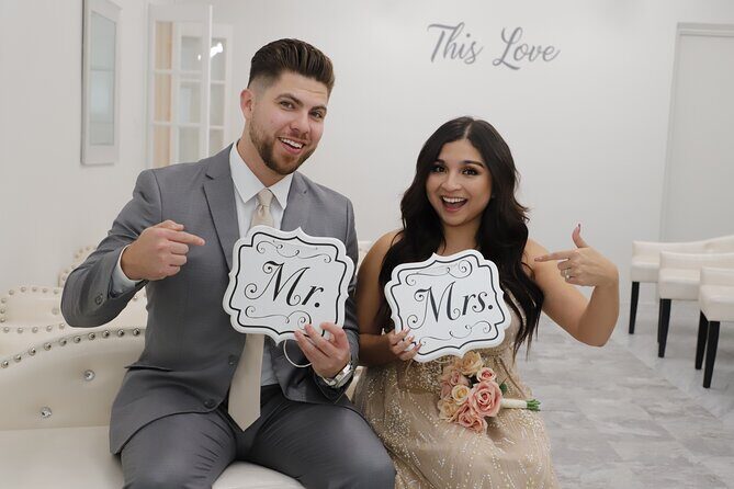 Quickie Las Vegas Wedding at Paradise Wedding Chapel - What’s Included and What’s Not