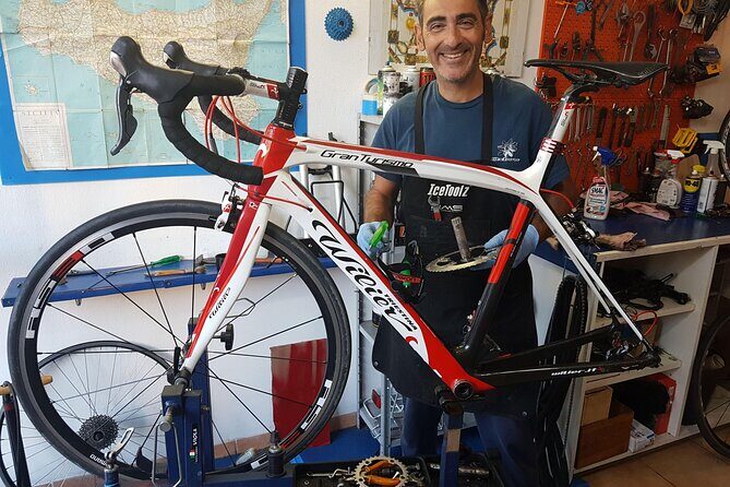 Rent a Carbon or Aluminum Road Bike in Sicily - The Sum Up