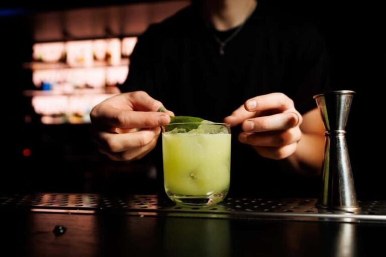 Reykjavík: Cocktail Making Experience - Who Would Love This Experience?