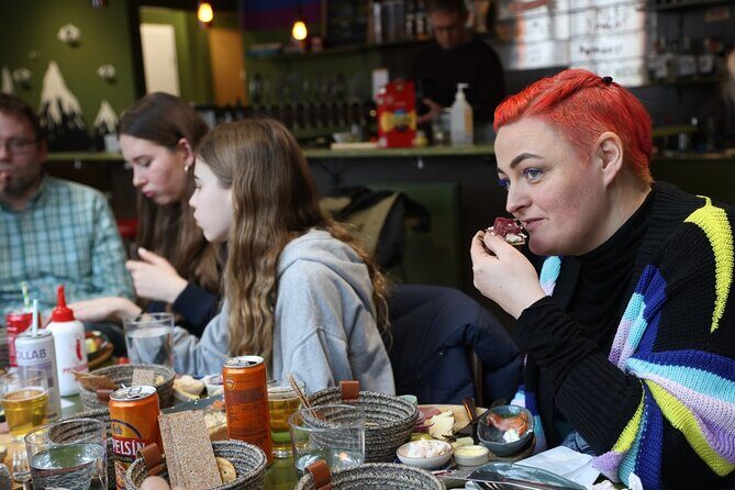 Reykjavik Food Tour - Supermarket Tour & Lunch at Microbrewery - Lunch at the Microbrewery: Authentic Icelandic Flavors