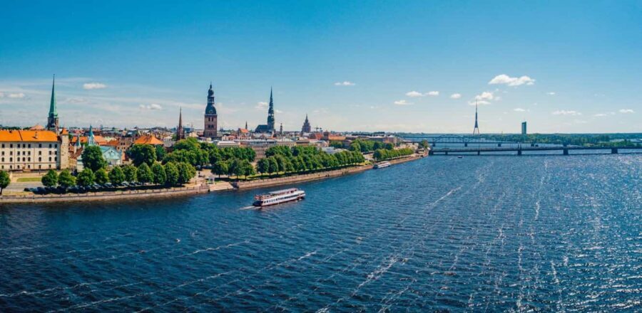 Riga: City Introduction Walking Tour with a Local Guide - The Itinerary Breakdown