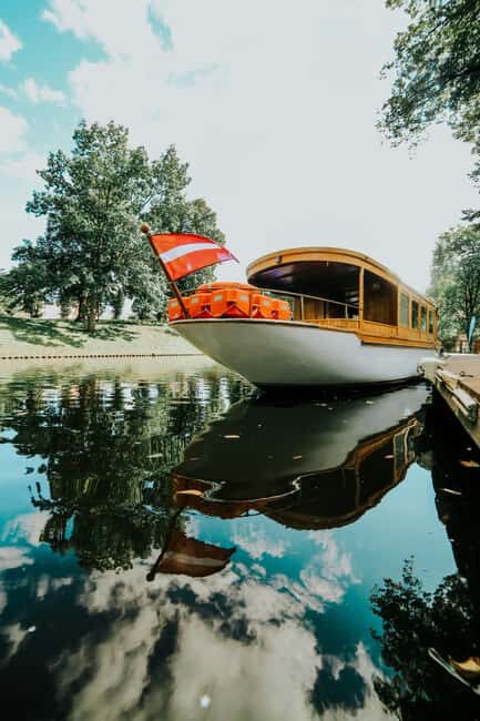 Riga: Private Boat Tour with Snacks and Drinks - Why This Tour Works Well