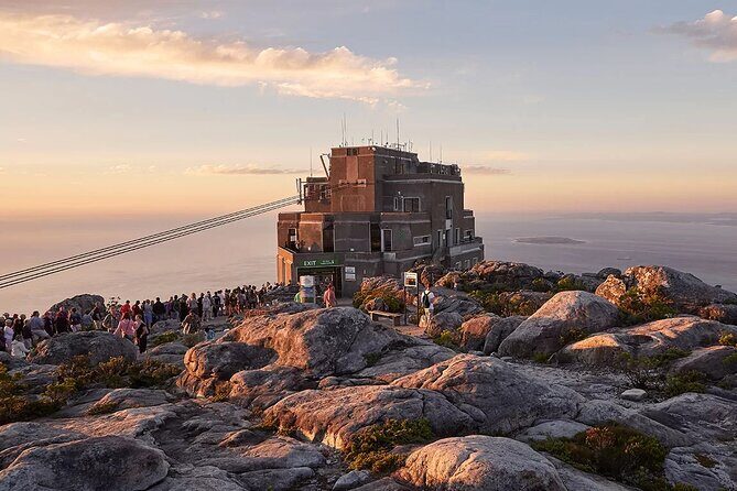 Robben Island and Table Mountain Pre Booked Tickets - Stop 1: Bo-Kaap — A Colourful Introduction