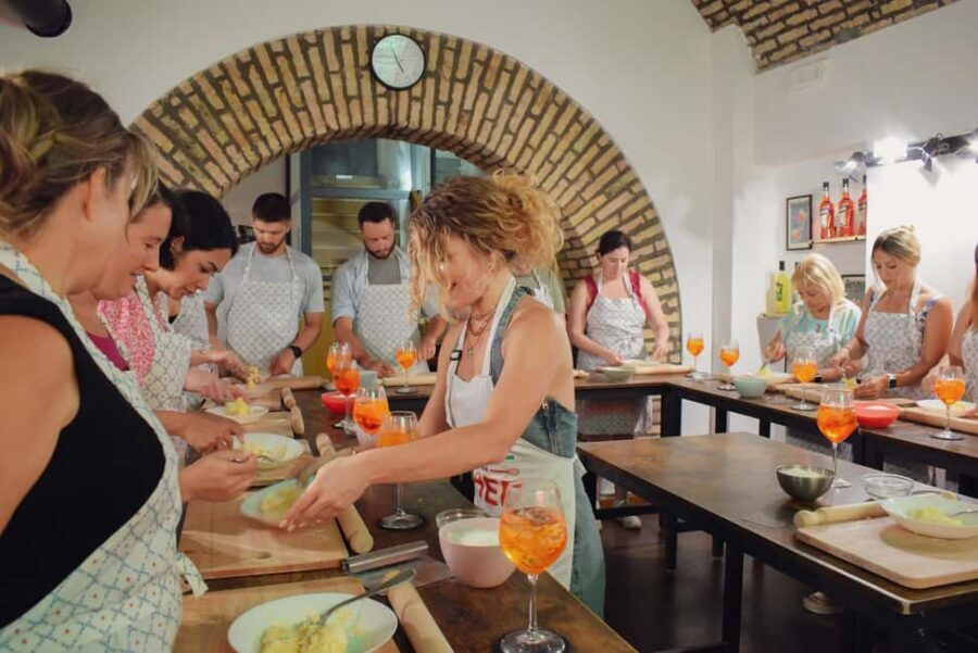 Rome: Pasta Cooking Class with 3 Italian Spritz Cocktails - What to Expect from the Experience