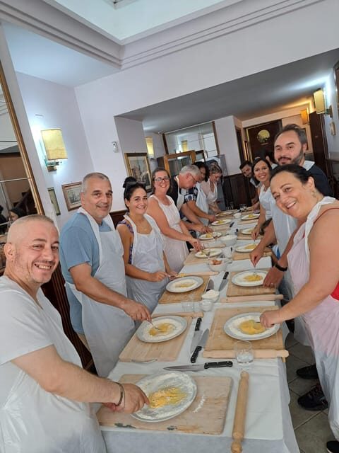 Rome: Pizza Pro, a Hands-On Cooking Class Castel Sant Angelo - Why This Tour Works