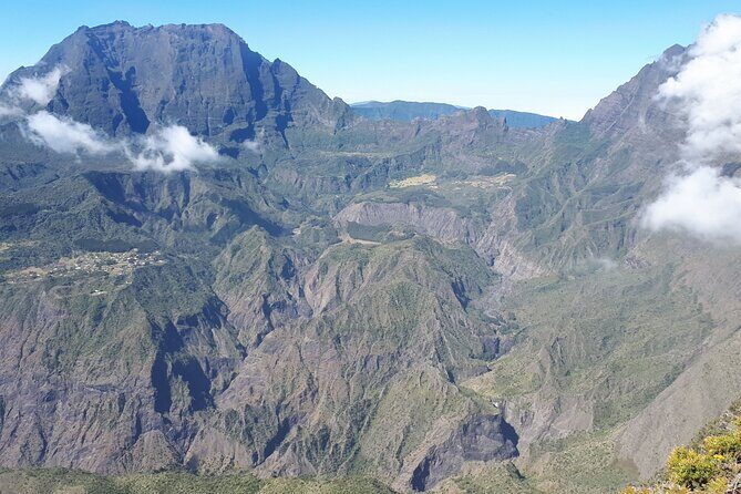 Round trip to Maïdo with private driver - Transportation and Comfort