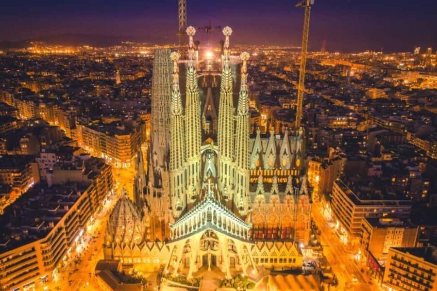 Sagrada Familia Guided Tour with Tower Access - Practical Details and Tips