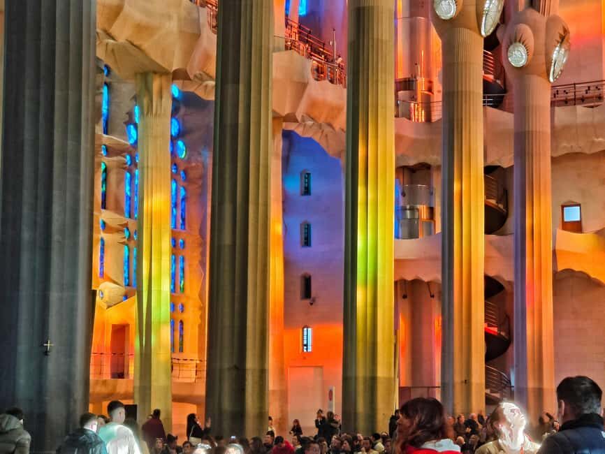 Sagrada Familia Private Tour with Entry Ticket in English - What to Expect from the Tour