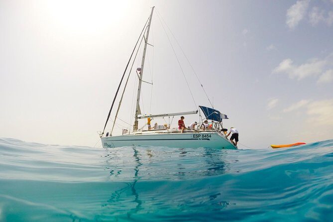 Sailing tour around the Lobos Island Natural Park / 4h - Why This Sailing Tour is a Winner for Travelers
