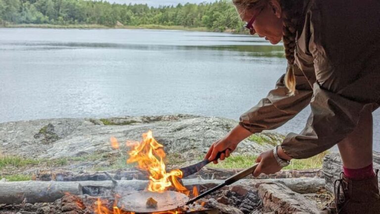 Saltsjöbad: Guided Hike, Local Food, and Wood Burning Sauna - FAQ