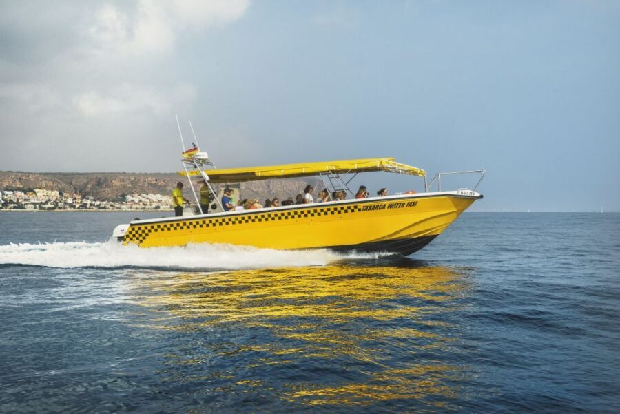 Santa Pola: Return Taxi Boat Ticket to Tabarca Island - Arrival at Tabarca