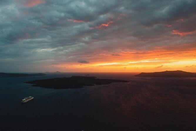 Santorini Customized Tours - FAQ