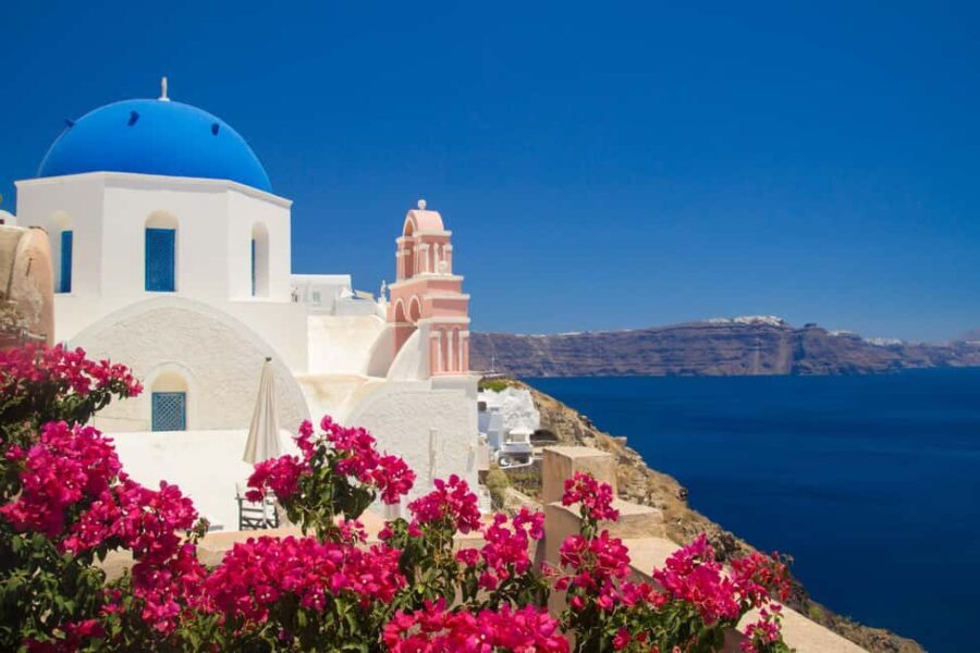 Santorini: Oia Walking Tour and Lighthouse Sunset with Wine - A Complete Breakdown of the Tour Experience