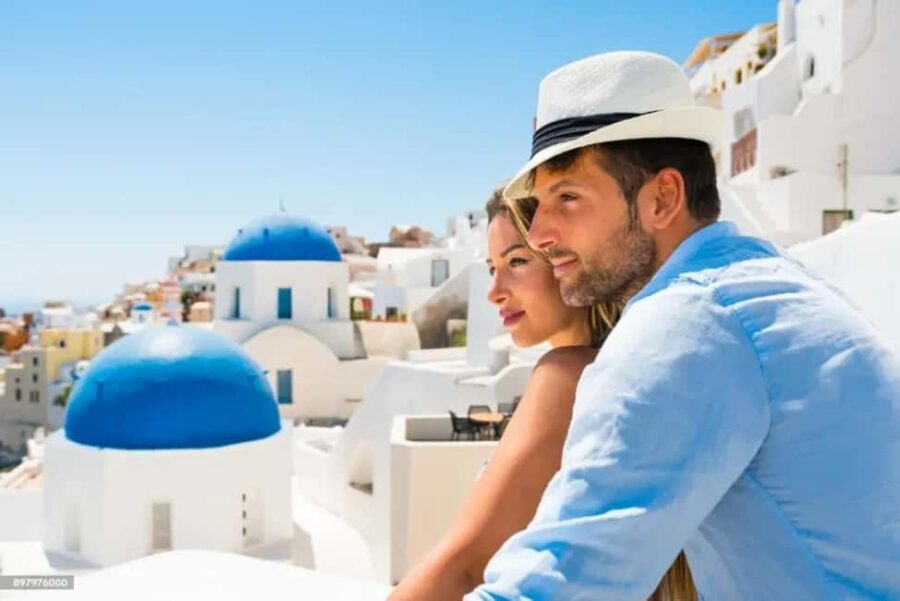 Santorini: Private Photoshoot in Oia, Imerovigli, or Fira - What’s Included and What to Consider