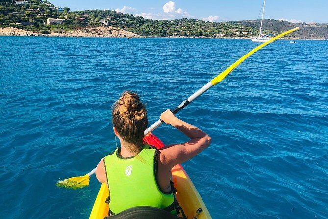 Sea kayaking in the heart of the Ramatuelle Nature Reserve - The Scenic Stops and Highlights