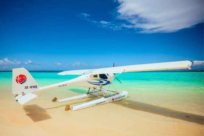 Seaplane Tours over the turquoise lagoon of the East of Mauritius - The Experience in Detail