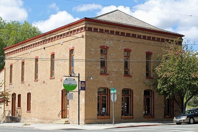 Self-Guided Scavenger Hunt: Test Your Luck In Carson City - Landmark Highlights and Hidden Gems
