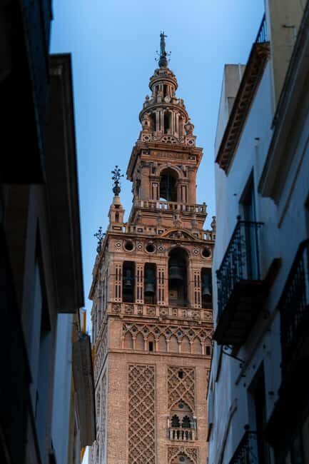 Seville: Cathedral & La Giralda Guided Tour with Tickets - Why This Tour Works Well