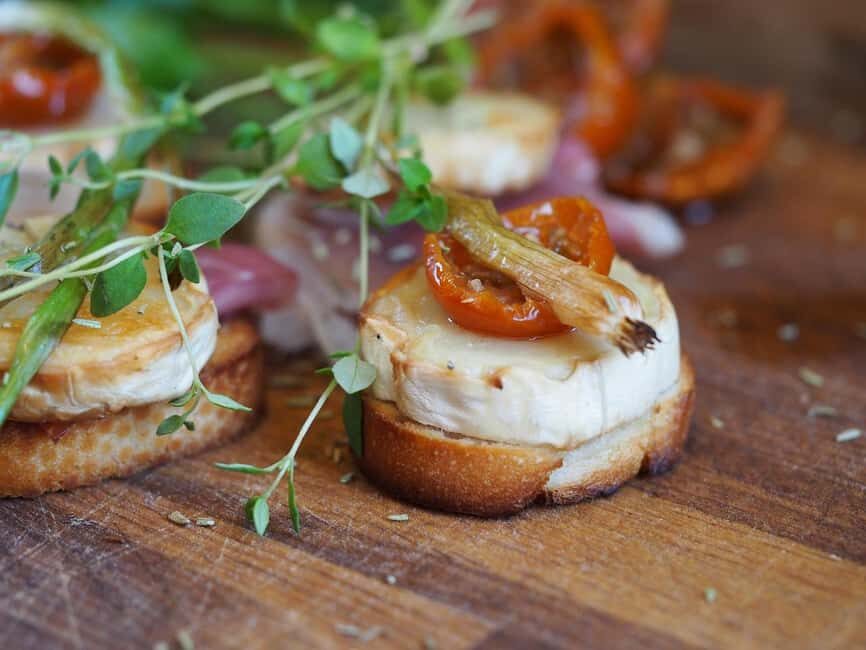 Seville in Depth: Exclusive Walking Tour+Tapas (3+3 hrs) - Why This Tour Works