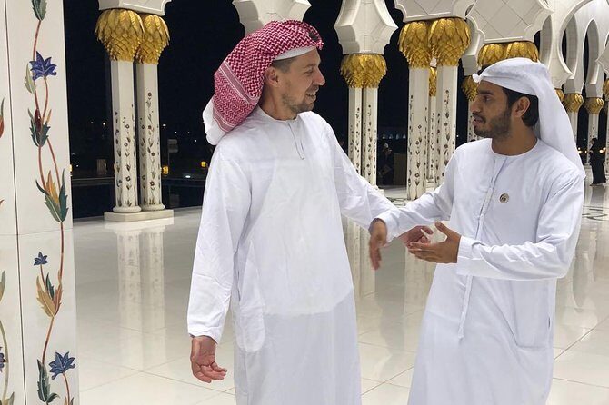Sheikh Zayed Grand Mosque with Emirati - Walking Through the Mosque’s Architectural Marvels