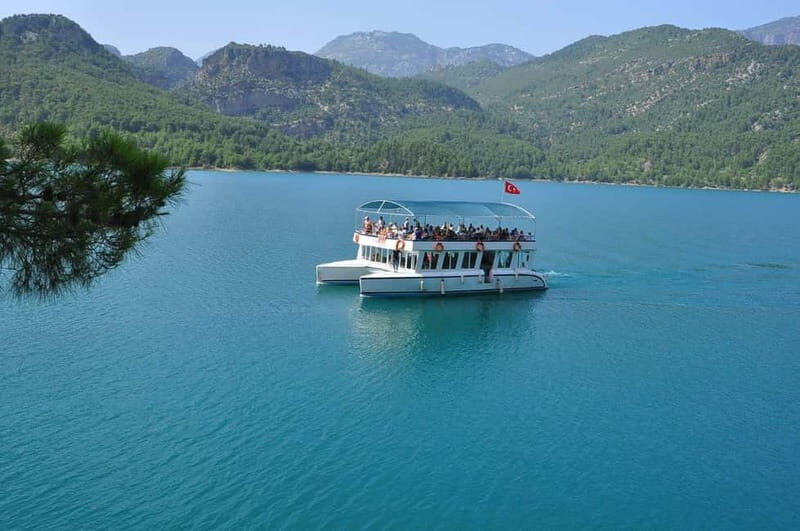 Side: Off-Road Jeep Safari and Boat Ride on Green Lake - An In-Depth Look at the Tour