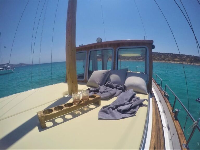 Small group kaiki cruise to Antiparos & Despotiko with lunch - The Experience and Its Pace