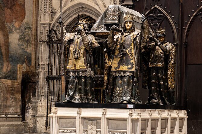 Small-Group tour of Seville Cathedral & Giralda Tower - The Experience and Guides