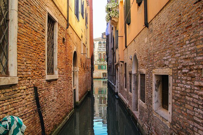 Small Group Tour to Venice departing from Abano Terme - San Polo: The Relaxed Neighborhood