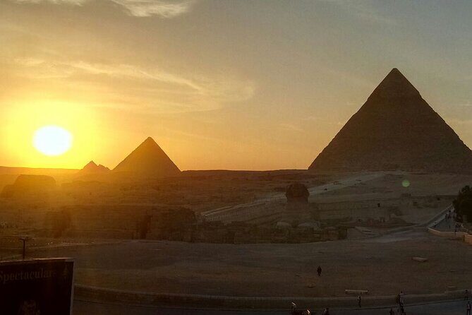 small group trip to Cairo from Hurghada - Authentic experiences at the pyramids and Sphinx