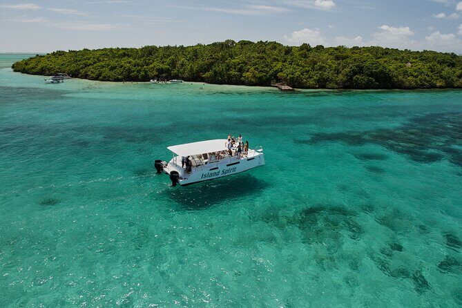 SouthEast Lagoon Discovery on shared basis on a Power Catamaran - Frequently Asked Questions