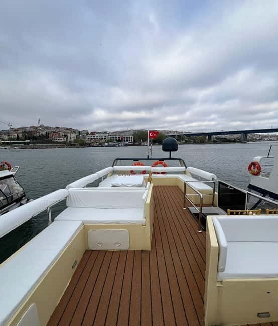 Sunset Bosphorus Yacht Tour with Golden Horn View - A Closer Look at the Experience