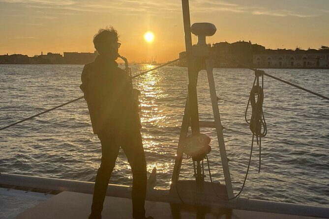 Sunset Jazz Cruise with Aperitivo and live Saxophone - The Sum Up