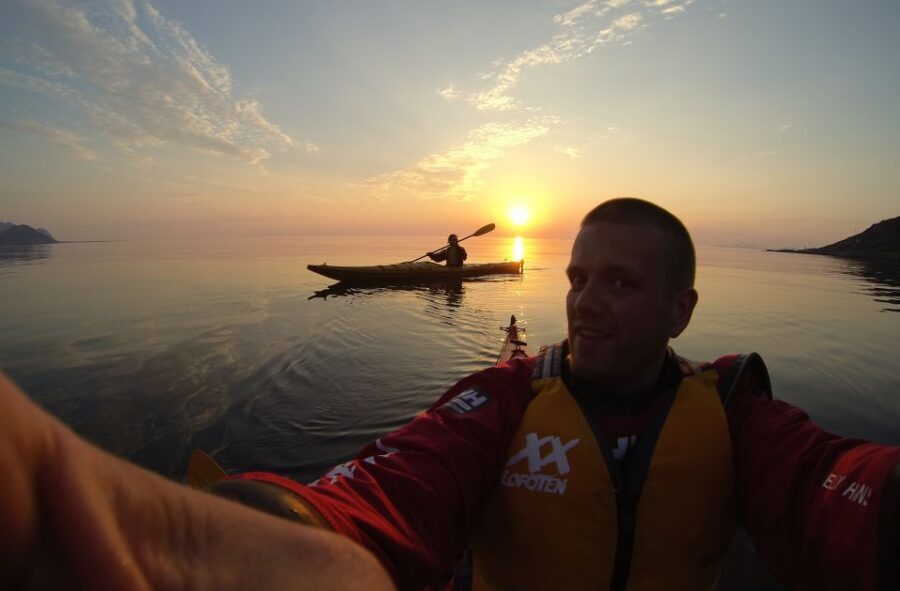 Svolvær: Evening Kayaking Adventure - Authentic Experiences from Past Participants