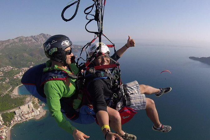 Tandem paragliding in Budva - The Experience from the Traveler’s Perspective