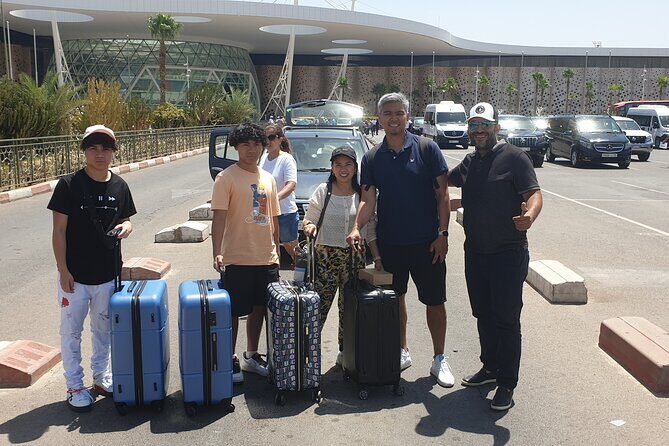 Taxi Airport marrakech vip - The Route and Journey: Comfort in a Quiet Ride