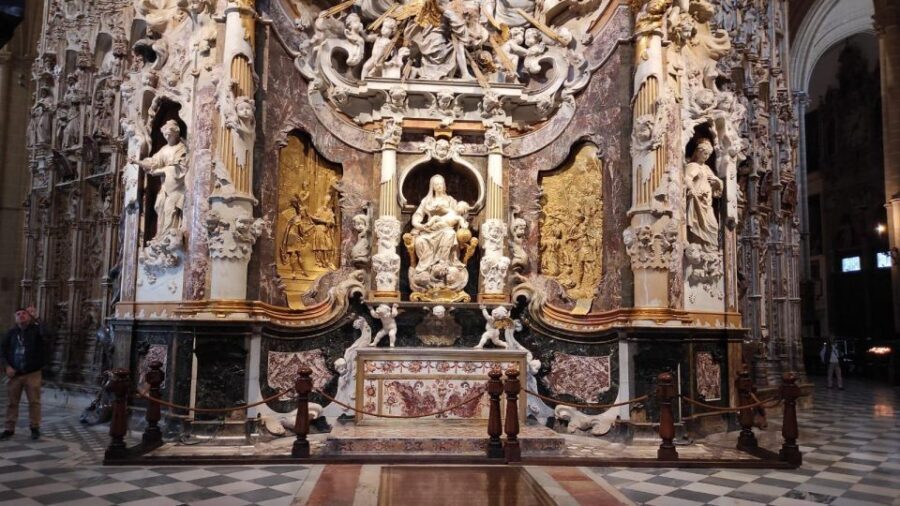 Toledo: Cathedral, synagogue & mosque. - Discovering the Samuel Levi Synagogue