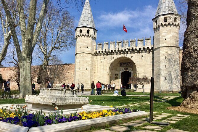 Topkap Palace with Harem & Blue Mosque Guided Tour - Additional Highlights and Nearby Sites